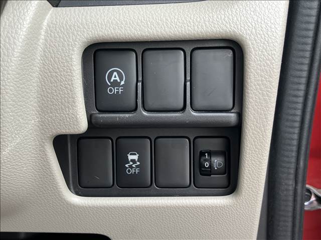 ご納車後も安心、安全なお車にお乗りいただく為にお得な保証パックもご用意しております。軽スマイルは、ご成約から納車後までお客様の大切なお車のサポートをさせていただきます！