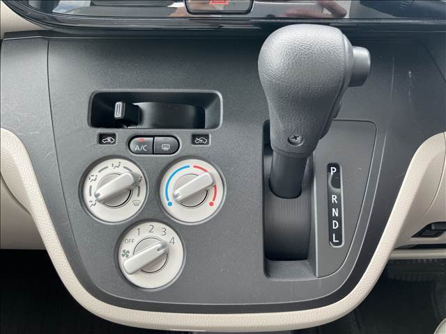 ご納車後も安心、安全なお車にお乗りいただく為にお得な保証パックもご用意しております。軽スマイルは、ご成約から納車後までお客様の大切なお車のサポートをさせていただきます！