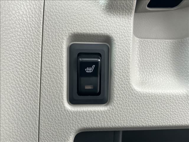 ご納車後も安心、安全なお車にお乗りいただく為にお得な保証パックもご用意しております。軽スマイルは、ご成約から納車後までお客様の大切なお車のサポートをさせていただきます！