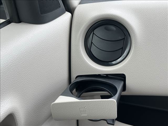 ご納車後も安心、安全なお車にお乗りいただく為にお得な保証パックもご用意しております。軽スマイルは、ご成約から納車後までお客様の大切なお車のサポートをさせていただきます！