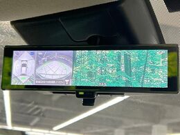 【アラウンドビューモニター】専用のカメラにより、上から見下ろしたような視点で360度クルマの周囲を確認することができます☆死角部分も確認しやすく、狭い場所での切り返しや駐車もスムーズに行えます。