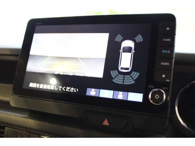 バックカメラが装備されており、後方の安全確認はもちろんのこと狭い場所での駐車や雨の日・夜間など視界の悪いコンディションでのストレスの軽減にもなります！