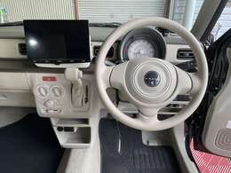 ステアリングもかなり綺麗に保たれております！