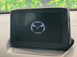 【メーカー純正ナビ】インテリアに溶け込むスタイリッシュな「専用設計」メーカーナビを装備♪視認性や操作性など基本性能にも優れ、より上質なカーライフをお楽しみいただけます。