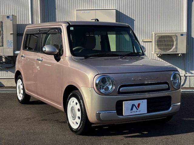 大好評のボディコーティング「弾スプラッシュコート」もご納車までに施工可能。通常のガラスコートと異なる、耐久年数6年の無機質ガラスコーティングが、ボディをキレイな状態に保ってくれます。