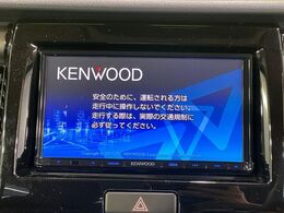 【ナビゲーション】目的地までしっかり案内してくれる使いやすいナビ。Bluetooth接続すればお持ちのスマホやMP3プレイヤーの音楽を再生可能！毎日の運転がさらに楽しくなります！！