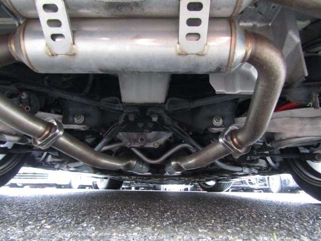 下廻りの著しい腐食など有りません。　フジツボマフラー付き！