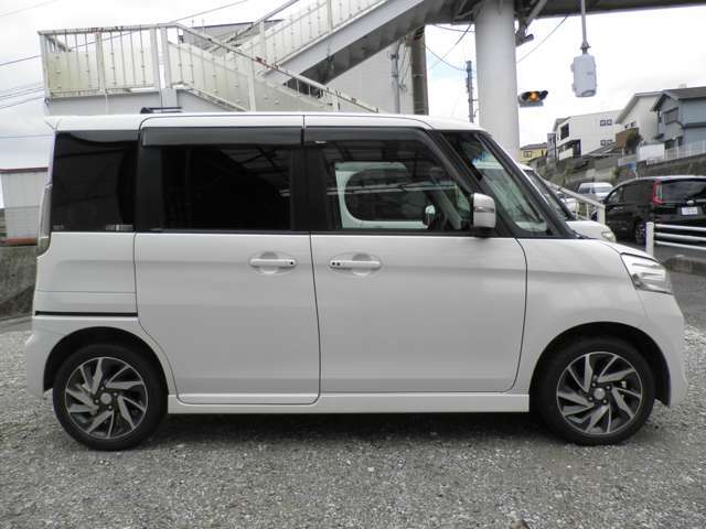 車検整備2年付き！支払総額49万円！ターボ　ナビフルセグBluetoothオーディオ　両側パワスラ　禁煙車　内外装綺麗な車両なので一度ご覧ください！