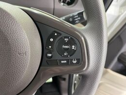 【アダプティブクルーズコントロール】高速道路での長距離走行が楽に！！自動で速度を保つクルーズコントロールが、衝突軽減システムと連携し、前方の車両を感知して車間を保つように速度調節してくれます！！