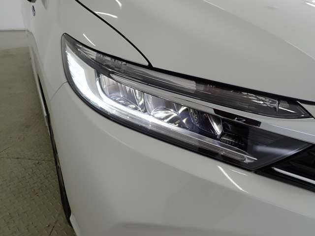 【ホンダセンシング・衝突軽減ブレーキ・シートヒーター・LEDヘッドライト・スマートキー・純正アルミホイール】純正8インチナビ・フルセグ・バックカメラ・Bluetooth・ETC・ドラレコ