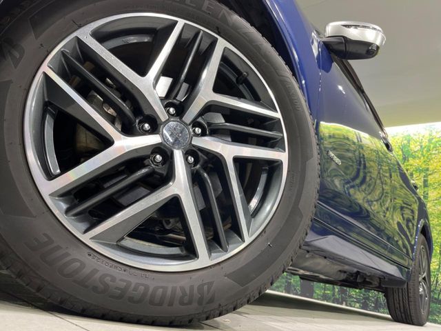 【アルミホイール】外観にマッチしたアルミホイールを装着しております。各種アルミホイールや、スタッドレスタイヤも取扱いしております。是非ご相談ください♪