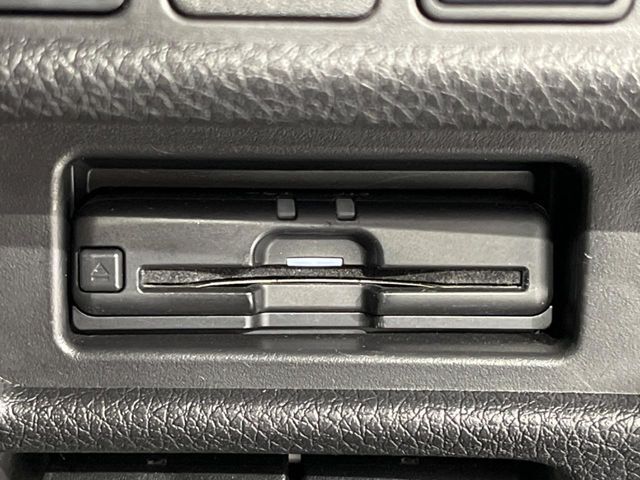 【ETC】高速道路の料金所をストレスなく通過！話題のスポットやサービスエリアに多い「スマートIC」利用時は必須のアイテムです。当店でセットアップを実施、ご納車当日からすぐにご利用いただけます！