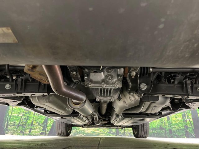 親切・丁寧な専門メカニックスタッフが応対！・車検・点検整備・事故等の修理などアフターサービスも安心。お車のカスタマイズもネクステージのサービススタッフまでご相談ください！