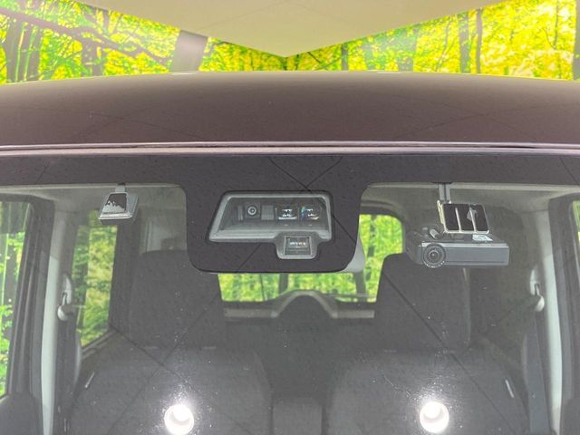 【スズキ　セーフティサポート】走行中に前方の車両等を認識し、衝突しそうな時は警報とブレーキで衝突回避と被害軽減をアシスト。より安全にドライブをお楽しみいただけます。