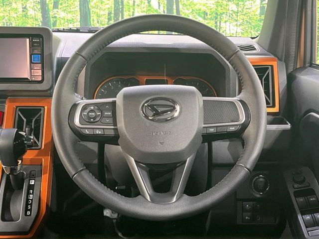 【ステアリングスイッチ】運転中、前方から目線をそらすことなく、オーディオ等の操作が可能な便利機能！安心＆快適なドライブを演出してくれます♪