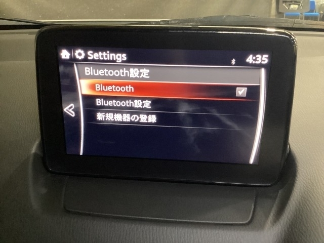 Bluetoothに接続することで、スマートフォンに入っている音楽アプリを車内で楽しめたり、通話が出来ます♪