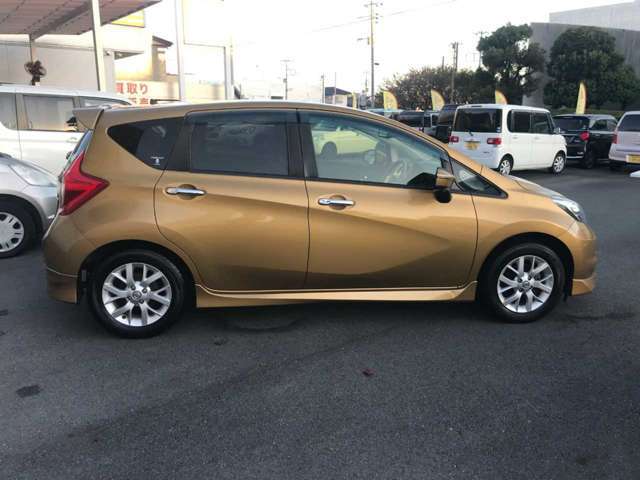 「売るのも」「買うのも」カーセブン富士店へ♪ご購入後のメンテナンスもカーセブン富士店へお任せ下さい！