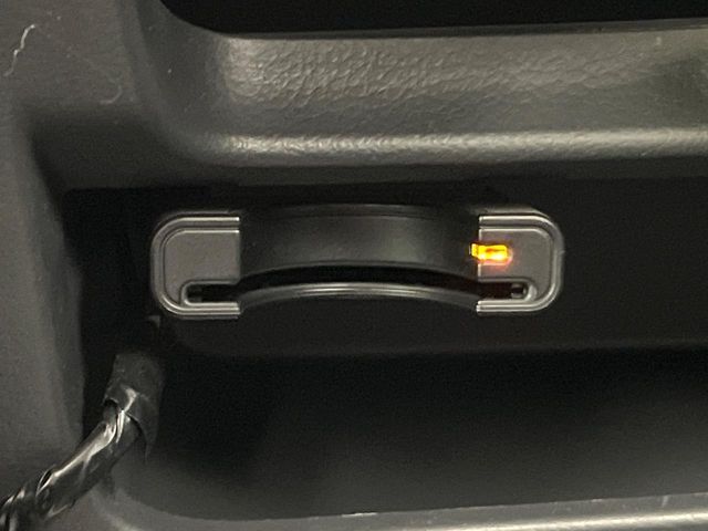 【ETC】高速道路の料金所をストレスなく通過！話題のスポットやサービスエリアに多い「スマートIC」利用時は必須のアイテムです。当店でセットアップを実施、ご納車当日からすぐにご利用いただけます！