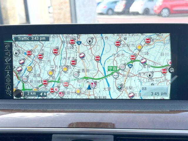 ●BMW純正ナビ:一体感のあるナビは、高級感ある車内を演出してくれます。オーディオ機能も充実しておりますので、運転もより楽しめます♪