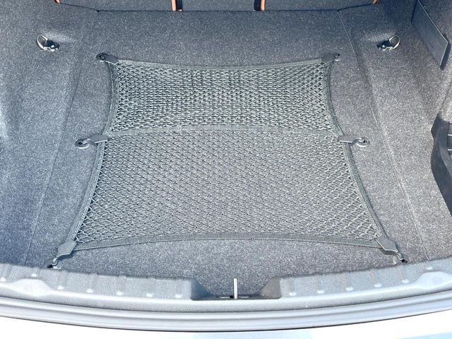 ●トランクルーム：趣味が広がる収容スペース！これだけの広さがあればお買い物やレジャーなどにも最適です！使用感も少なくきれいな状態を維持しております。