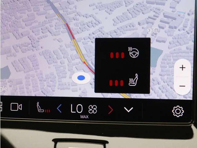 Google搭載によりさまざまな機能をハンズフリー操作できます。フロントにはシートヒーター、ステアリングホイールヒーターを装備！北欧スウェーデン発祥のブランドならではのオプションです。