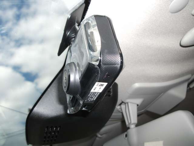 ケンウッド製駐車監視ドライブレコーダー付☆　型番DRV-D30S