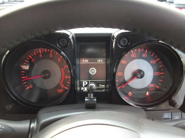 とても視界性の良いメーターパネル☆