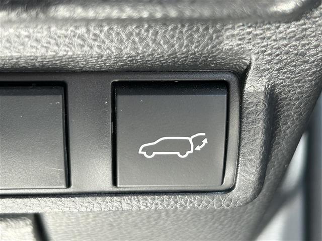 【運転席操作部】快適なドライブを楽しむための機能が装備されています！運転席から触れるので、使いやすいです！除菌プランいれていただくと、さらに清潔で安心していただけます！
