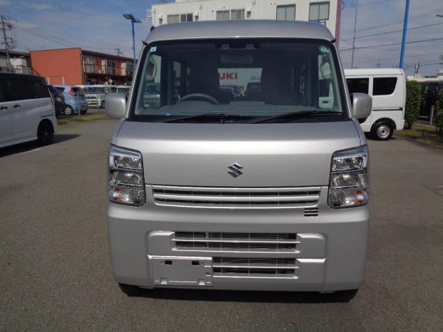 この度は当社、『スズキ自販近畿』の車両を御覧いただきありがとうございます！当社はスズキ株式会社直営の代理店です。大阪府内に23拠点を展開し、スズキ製品の販売や修理を行っております。