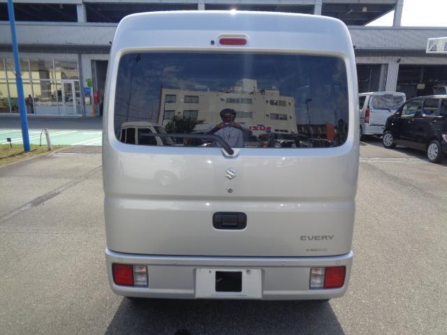お客様にぴったりなおクルマをお選びいただけますように様々な展示車をご用意しております！是非他の車両もご覧になってください♪スズキ自販近畿の中古車取り扱い店舗は大阪府内に10店舗ございます。