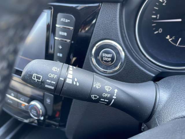 【運転席操作部】快適なドライブを楽しむための機能が装備されています！運転席から触れるので、使いやすいです！除菌プランいれていただくと、さらに清潔で安心していただけます！