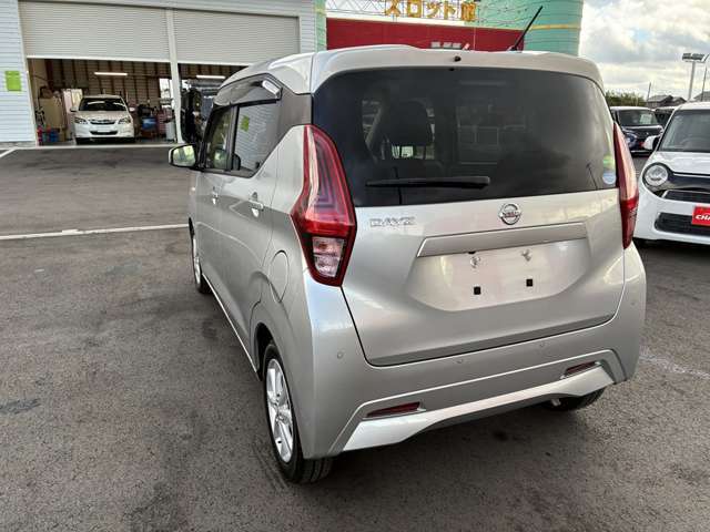 ☆チャンスの魅力9☆　なんと！！カーライフサポート保証にご加入頂くと、エンジンオイル交換10回分の無料チケット付いてます！！お客様から大変好評頂いています！！※オイルエレメントは別途有料