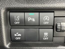 【スズキ　セーフティサポート】走行中に前方の車両等を認識し、衝突しそうな時は警報とブレーキで衝突回避と被害軽減をアシスト。より安全にドライブをお楽しみいただけます。