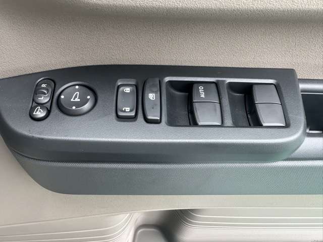 ★納車前に、専属のクリーニングスタッフが、ピッカピカにクリーニングして納車いたします！もちろん、ピッカピカの状態でお渡しするクリーニング費用も支払総額に含まれています！