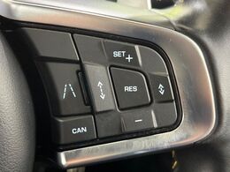 ◆アダプティブクルーズコントロール『ミリ波レーダー+ステレオカメラにより前方車輌を認識し、高速道路などの自動車専用道路では追従機能付きのクルーズコントロールをご利用になれます。』