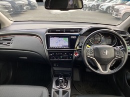 現車を見に来れないお客様には、車両状態の詳しい情報をお電話・メールにてご連絡致しております。スマートフォン、パソコンがあればリアルタイムでの対面にて映像で確認対応できます！