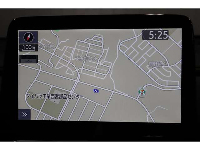 純正ディスプレイオーディオ。もちろんナビとしても使用できます♪