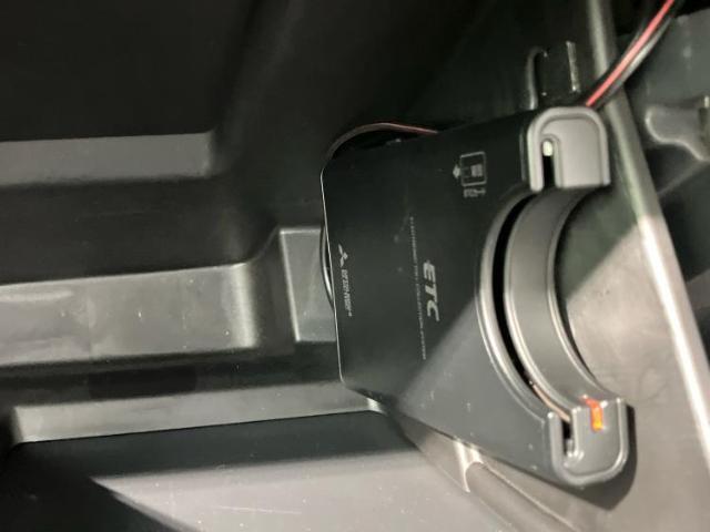ナビ、ドラレコ、ETC、フリップダウンモニター、デジタルインナーミラーetc…後付け可能です！オプションも豊富に取り揃えておりますのでご安心ください！