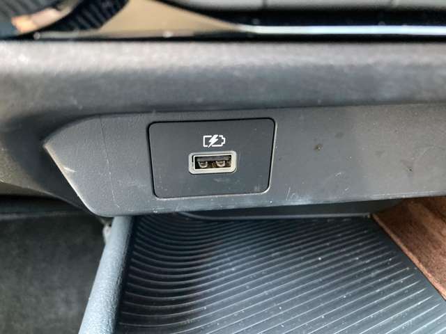 USB充電できます。