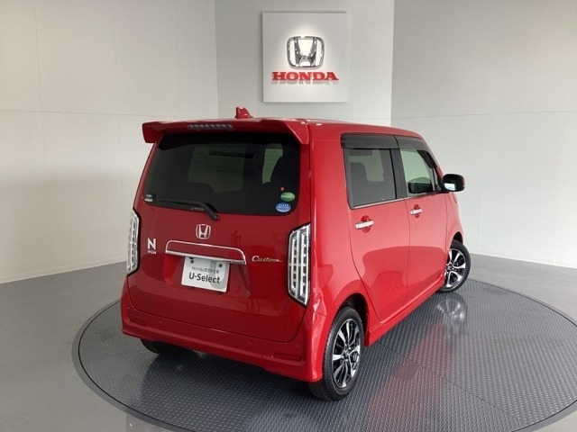 Honda認定中古車 U-Selectは3つの安心をお約束します。　1　Hondaのプロが整備した安心。 2　第三者機関がチェックした安心。　3　購入後もHondaが保証する安心。