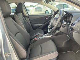 「この車の写真をもっと見たい」「状態が気になる」「この装備はついている？」どんな小さな疑問でもお気軽にお問い合わせください！