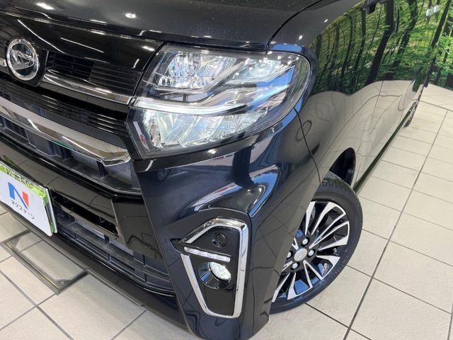 【LEDヘッドライト】悪天候や夜間走行時も良好な視界を確保し安心して運転できる高輝度LEDヘッドライトを装備！点灯速度が早く、消費電力も抑えられています。