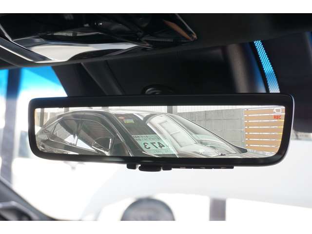 ★法定点検に基づく車検整備を実施致します。分解整備記録簿もお渡し致しますので、より安心してお乗り頂けます。