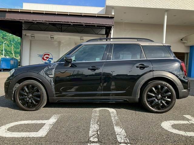 車検・点検サポート付きの更新型の「MINIGSワランティ-」。最大10年、10万キロまで更新可能です。保証項目は最大320項目！！対応は最寄りのディーラーさんにて対応可能です！