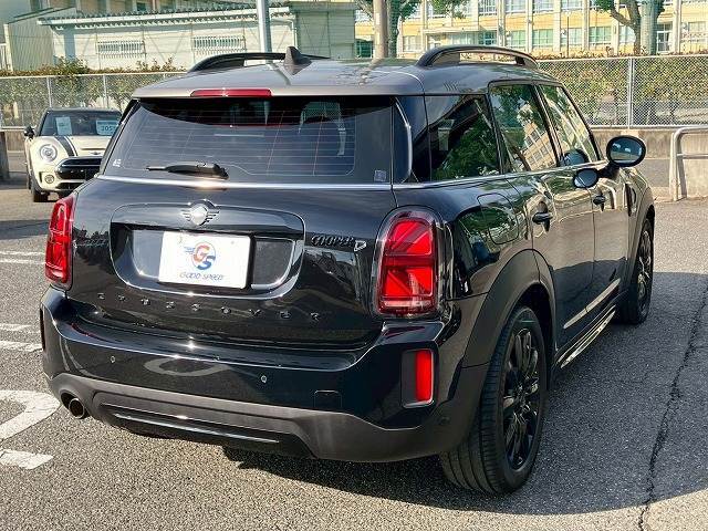 当店お薦めのガラスコーティングはいかがでしょうか？ガラスの皮膜をボディに付着されるタイプですので、ボディ自体の保護効果が高く耐久性が高いのが特徴となります。キズが消えたり、薄くなる効果もあります。