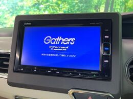 【純正ナビ】人気の純正ナビを装備。オーディオ機能も充実しており、Bluetooth接続すればお持ちのスマホやMP3プレイヤーの音楽を再生可能！毎日の運転がさらに楽しくなります！！