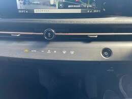 【運転席操作部】運転に役立つ機能ばかり！快適なドライブにしてくれること間違いなし！！