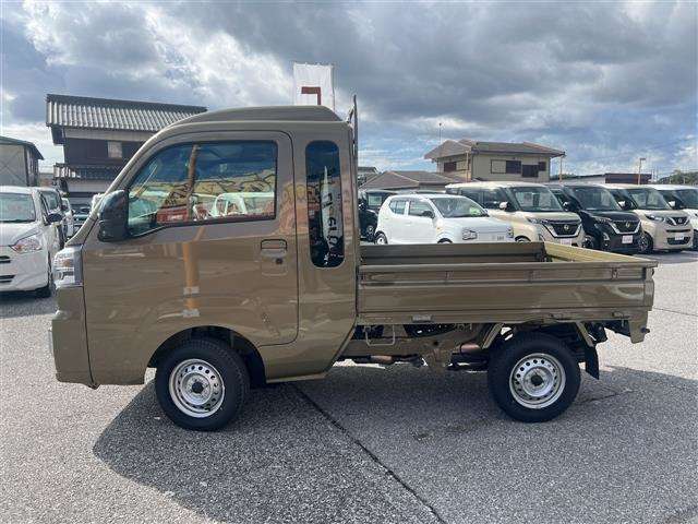 ■□■□■ 登録（届出）済未使用車はノルマ達成のために作られた走行100km未満、かつ初度登録または初度届出された車両でいわゆるアウトレット車です！■□■□■