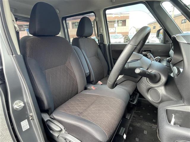 【運転席】『運転席周辺』の画像になります。写真の内容に関してご不明点、ご質問等がございましたらお気軽にガリバー店舗までお問い合わせください。