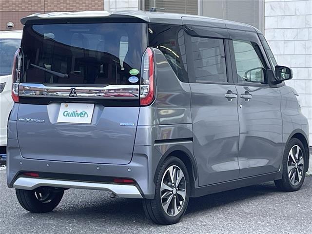 【右斜後】『外装：右斜後側』の画像になります。写真の内容に関してご不明点、ご質問等がございましたらお気軽にガリバー店舗までお問い合わせください。